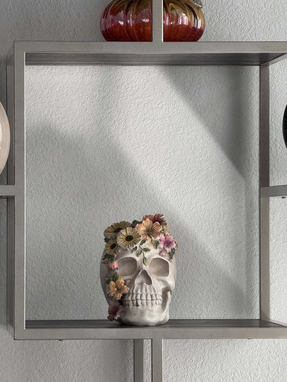 Floral Skull Figurine Halloween Tabletop Decor